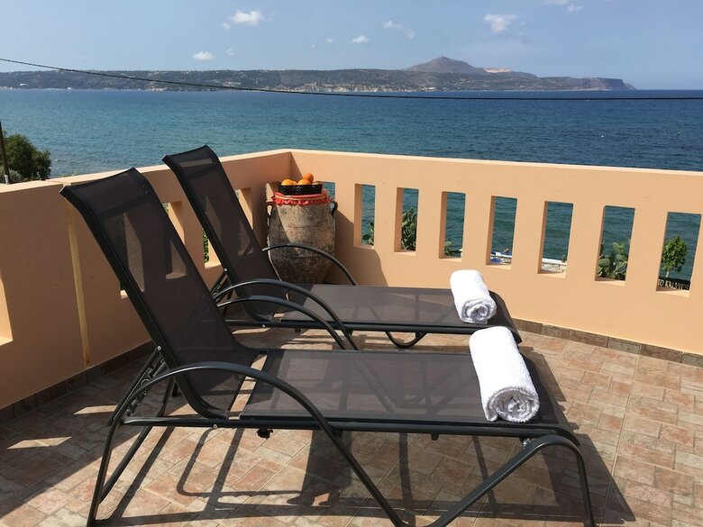 Porto Kalyves Seaside Apartments
