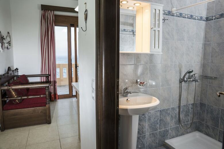 Porto Kalyves Seaside Apartments