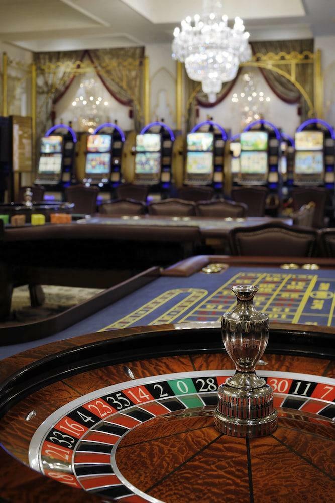 Cairo Marriott Hotel & Omar Khayyam Casino