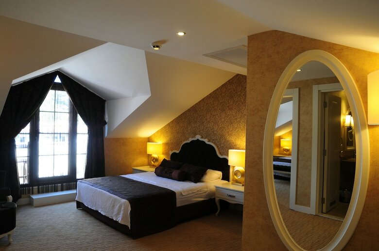 Han Deluxe Hotel