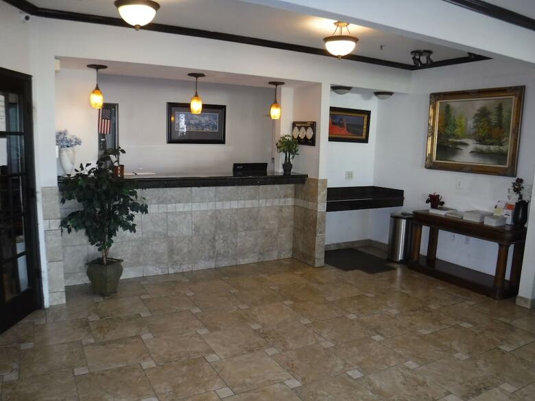 Hotel City Creek Inn & Suites