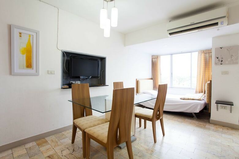 Apartamentos Galare Thong Tower