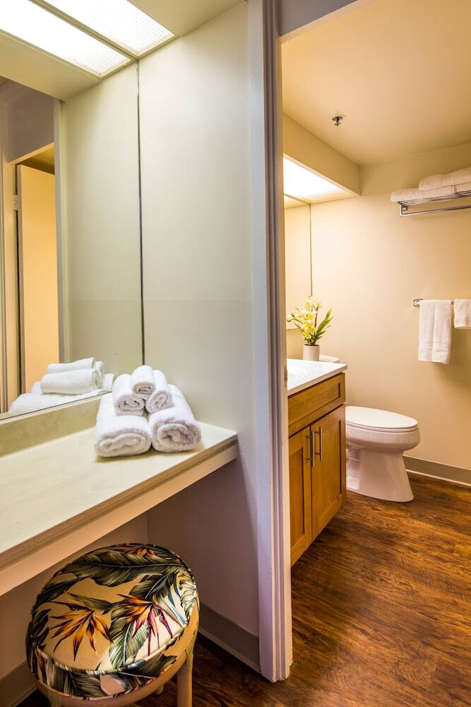 Apartamentos Tropical Studios At Marine Surf Waikiki