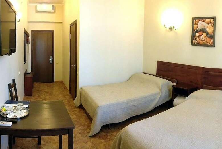 Tranzit Hotel
