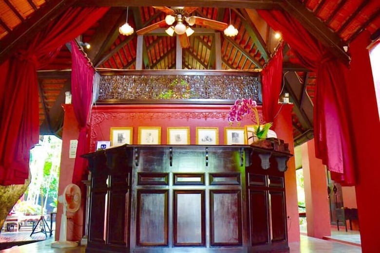 Hotel Tri Yaan Na Ros Colonial House
