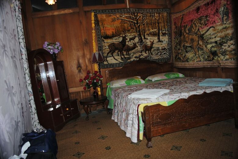 Hotel Houseboat Zaindari Palace