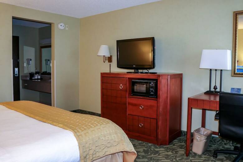 Hotel Baymont By Wyndham Grand Rapids N/walker