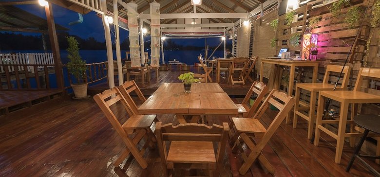 Hostal Sincere Guest House & Restaurant