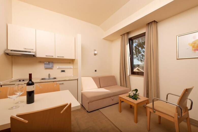 Hotel Maistra Apartments Petalon