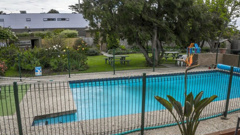 Parkwood Motel And Apartments