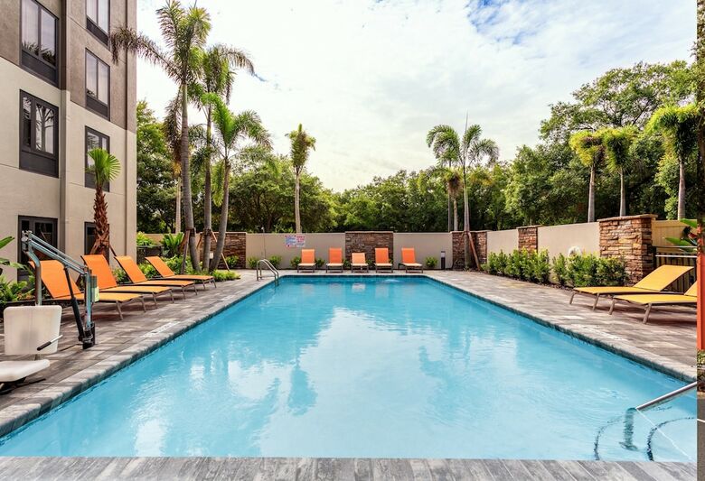 Hotel Holiday Inn Express Tampa-brandon