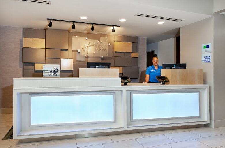 Hotel Holiday Inn Express Tampa-brandon