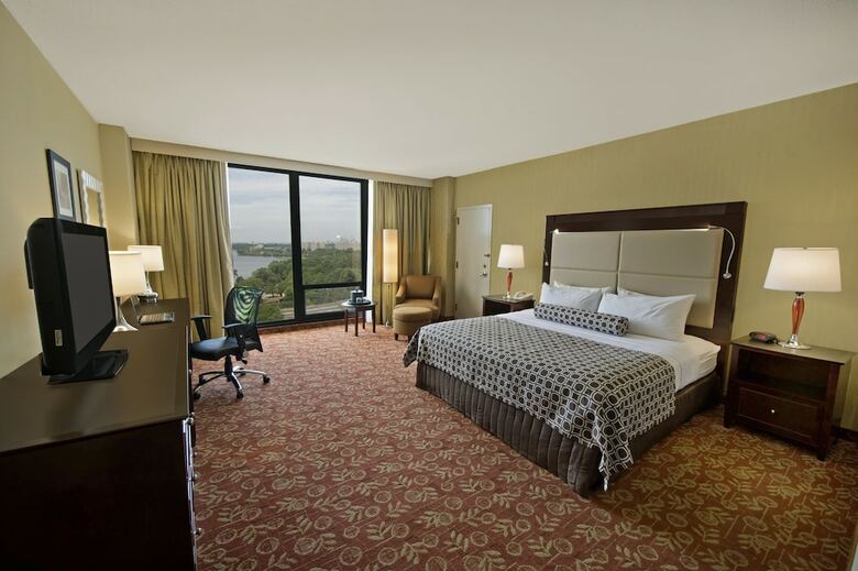 Hotel Crowne Plaza Philadelphia Cherry Hill