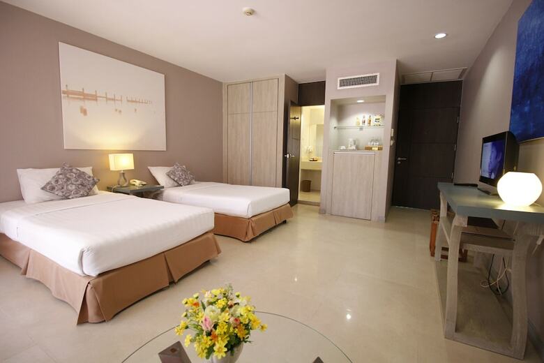 Hotel Tropicana