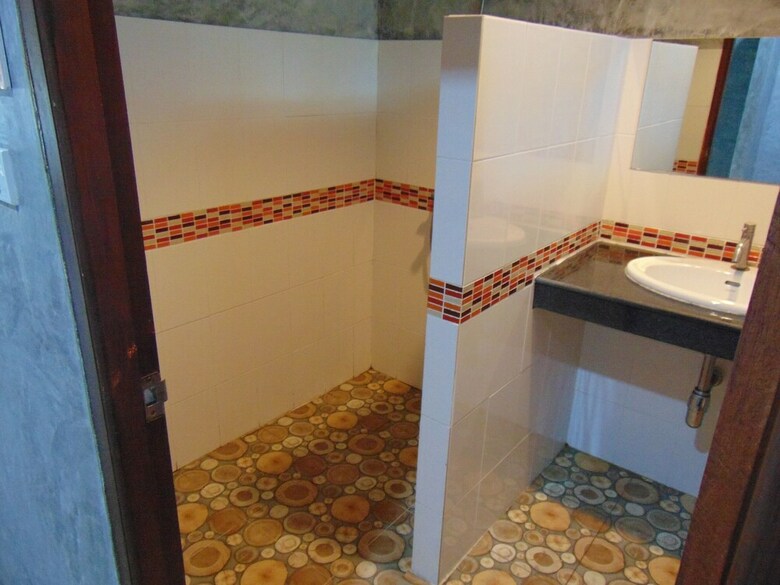 Hostal Phatchara Boutique Hotel - Hostel