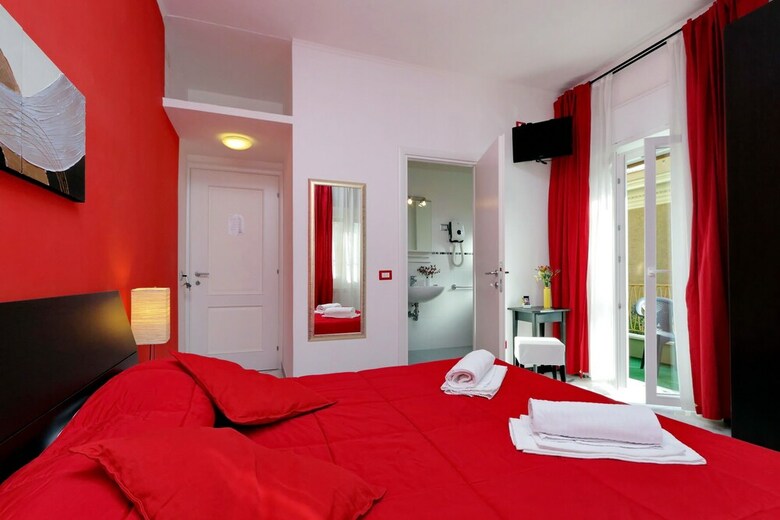 Hotel I Pini Di Roma - Rooms & Suites
