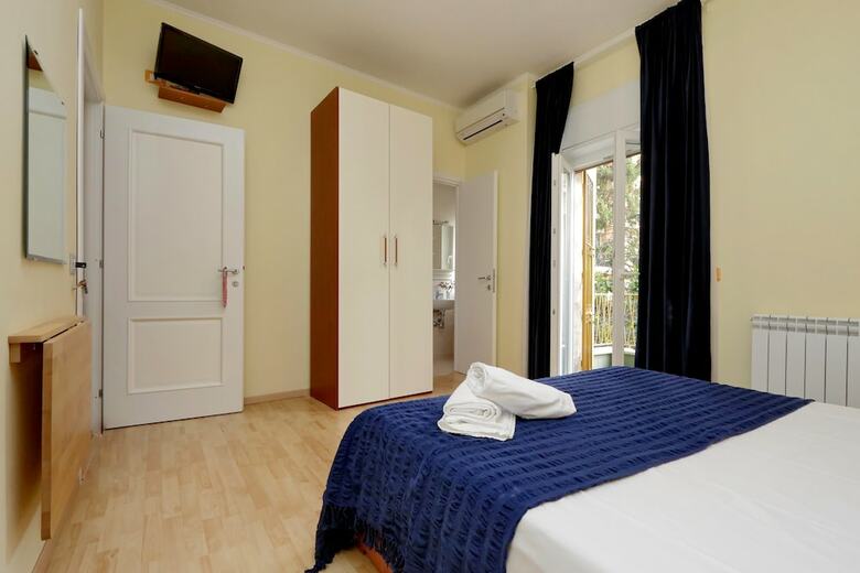 Hotel I Pini Di Roma - Rooms & Suites