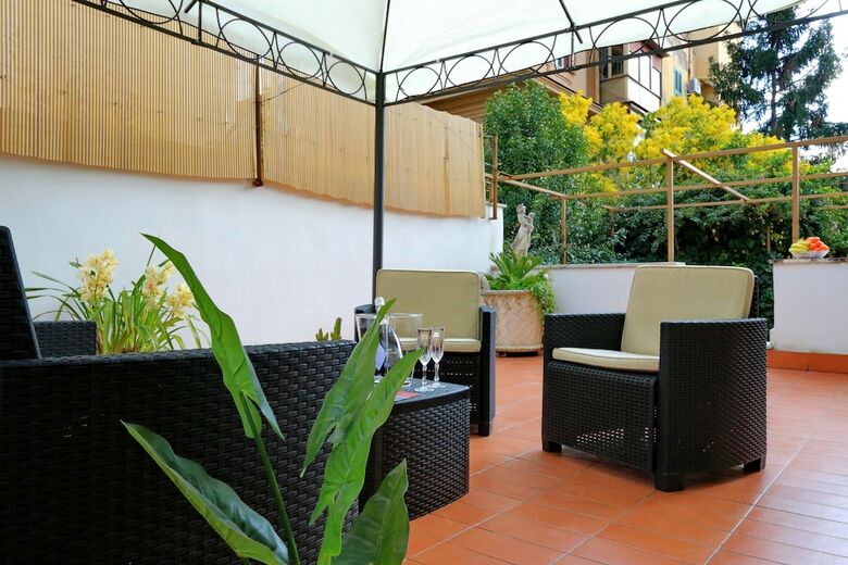 Hotel I Pini Di Roma - Rooms & Suites