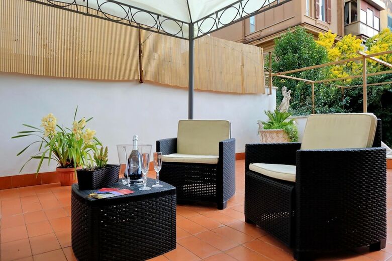 Hotel I Pini Di Roma - Rooms & Suites
