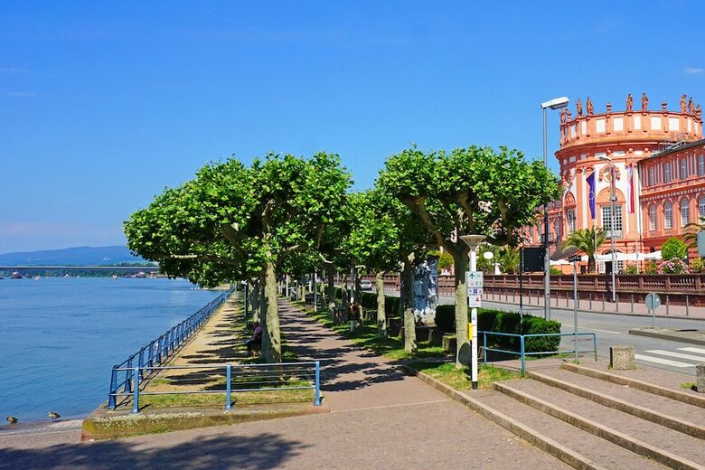 Hotel Am Schloss Biebrich