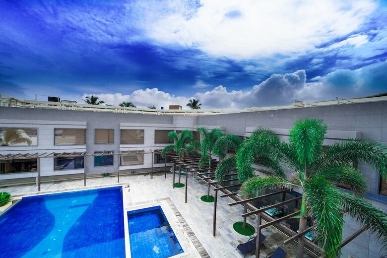 Hotel The Gold Beach Resort