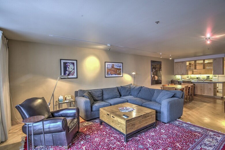 Apartamento Ice House Suites And Condominiums