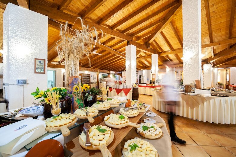 Hotel Th Gioiosa Marea - Capo Calav� Village