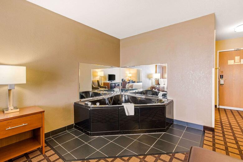 Hotel Quality Inn & Suites Georgetown - Seaford