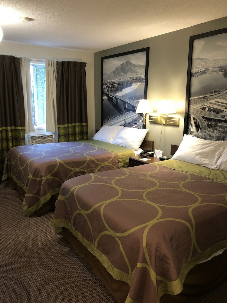 Motel Super 8 By Wyndham Kamloops East