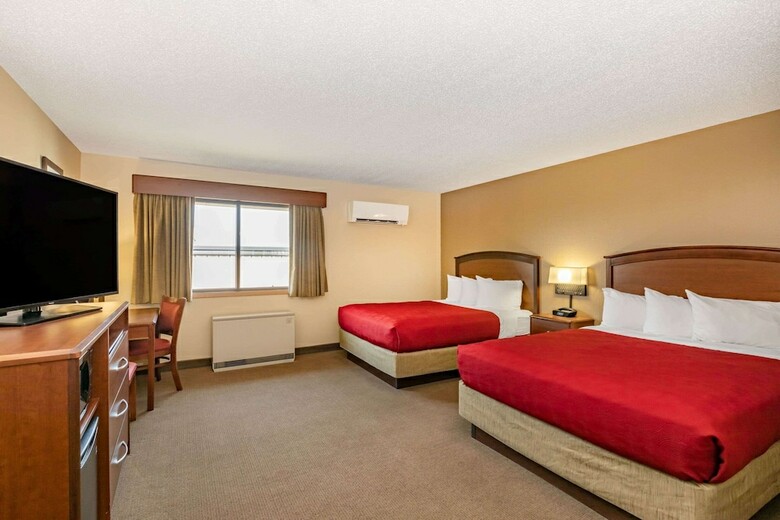 Hotel Americinn By Wyndham Roseau