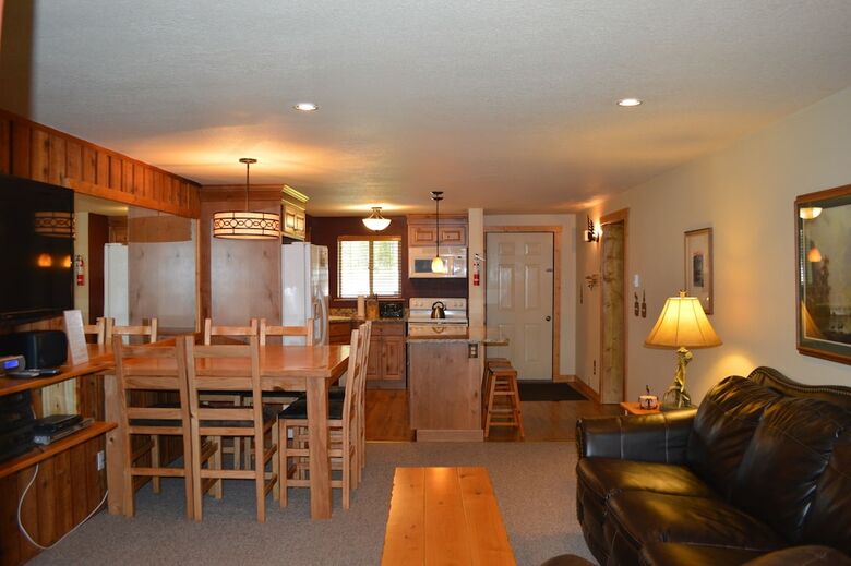 Beaver Village Condos By Staywinterpark