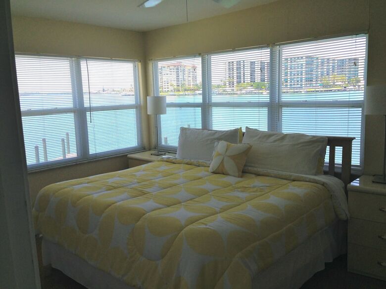 Hotel Ebb Tide