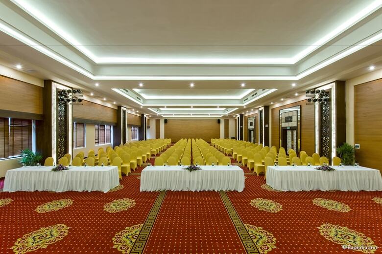 Muong Thanh Luxury Quang Ninh Hotel