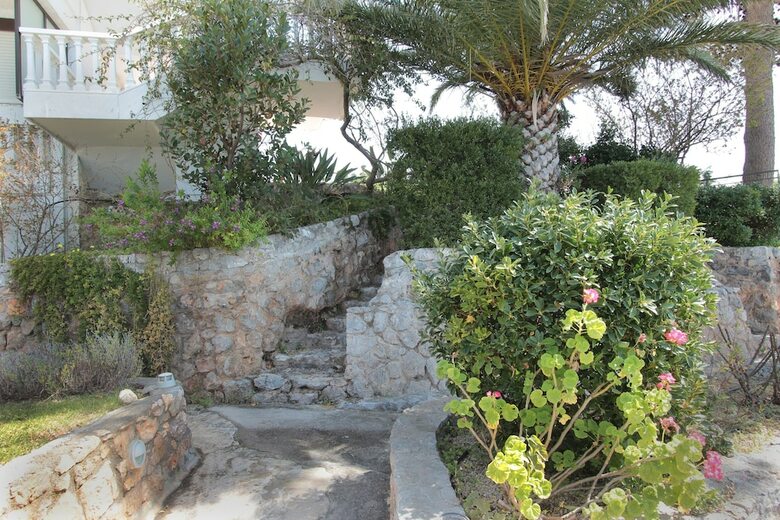 Apollon Apartments