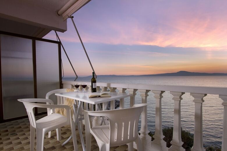 Apollon Apartments