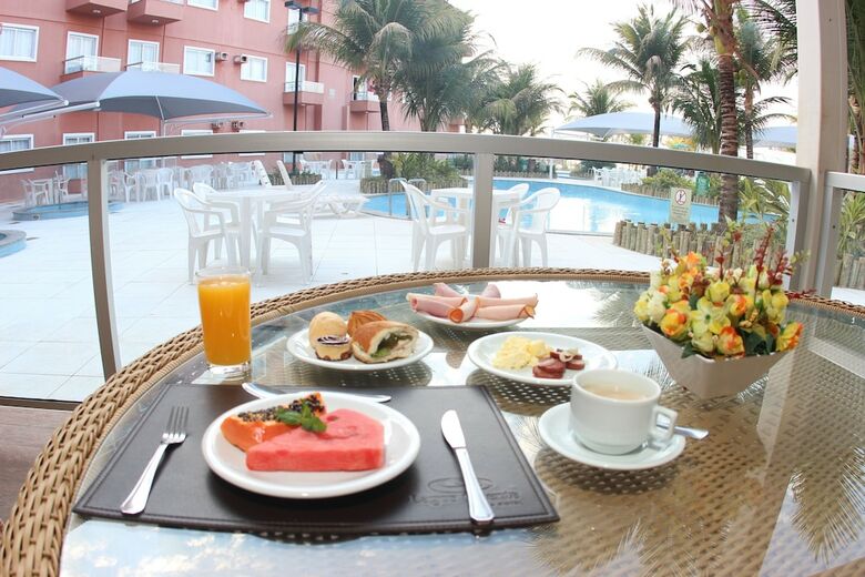 Lagoa Quente Hotel