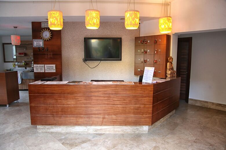 Hotel Queen's Park Le Jardin - All Inclusive