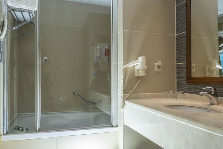 Hotel Queen's Park Le Jardin - All Inclusive