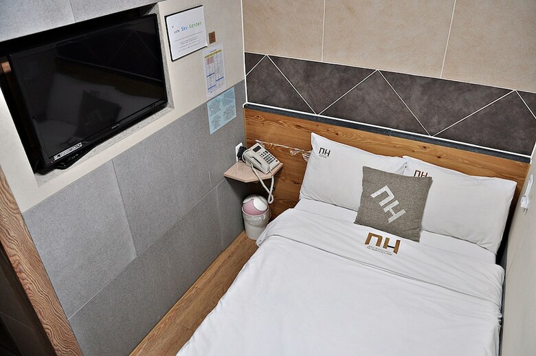 Hotel D.h Sinchon Guesthouse
