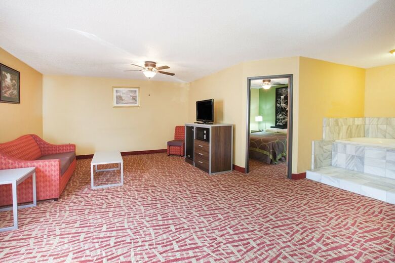 Hotel Super 8 By Wyndham Van Buren/ft. Smith Area