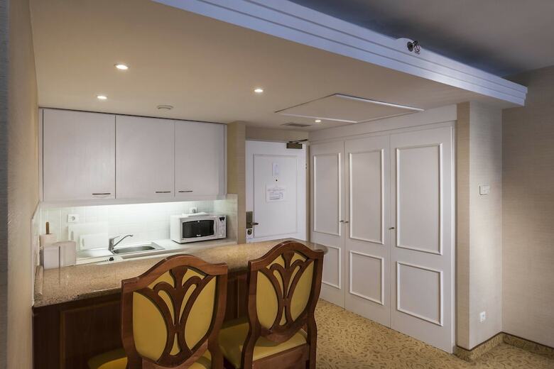Hotel Marriott Executive Apartments Millennium Court