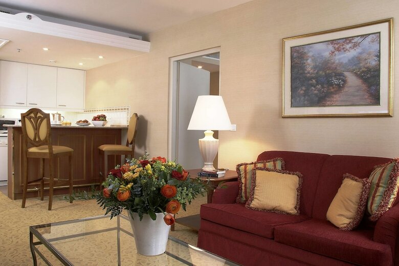 Hotel Marriott Executive Apartments Millennium Court
