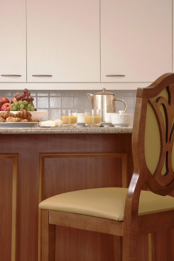 Hotel Marriott Executive Apartments Millennium Court