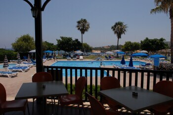 Maistrali Hotel Apartments & Bungalows