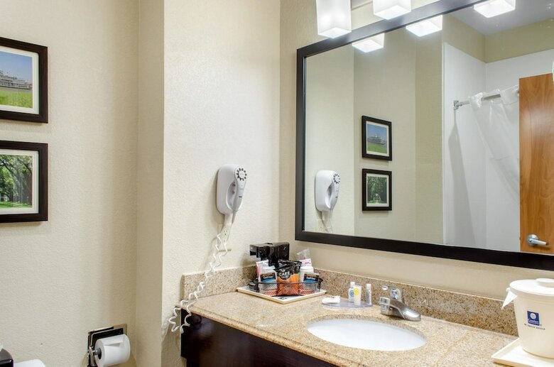 Hotel Comfort Inn & Suites Covington - Mandeville