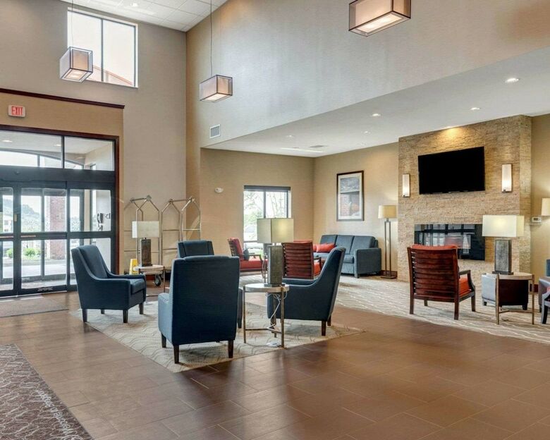 Hotel Comfort Suites Bridgeport - Clarksburg