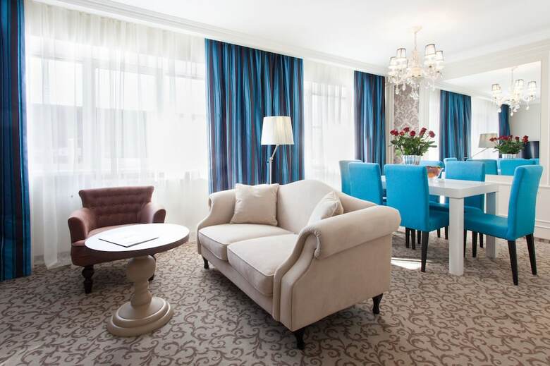 The Avrora Hotel Complex
