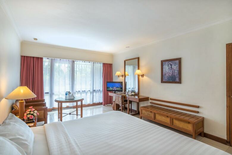 Hotel Inna Grand Bali Beach