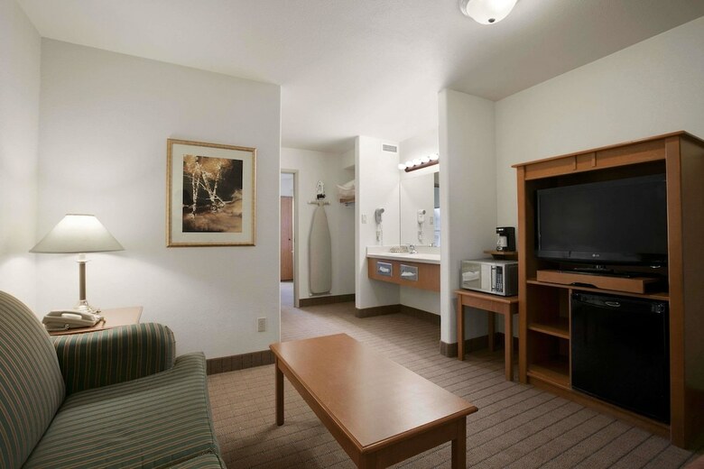 Hotel Super 8 By Wyndham Slave Lake Ab
