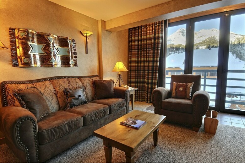 Hotel Shoshone Condos At Big Sky Resort